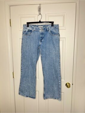 Levi’s super low size 34 low rise light wash wide leg jeans